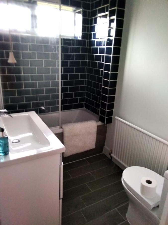Shore Lodge. 4 Bed Bungalow Only Mtrs From The Beach. Sleeps 8 Sutton-on-Sea Esterno foto